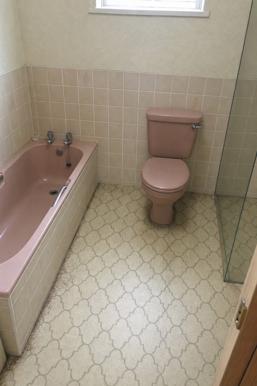 Bathroom before renovation